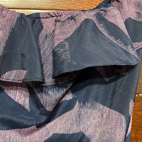 Forever 21 Strapless Ruffled Romper - Picture 4 of 6